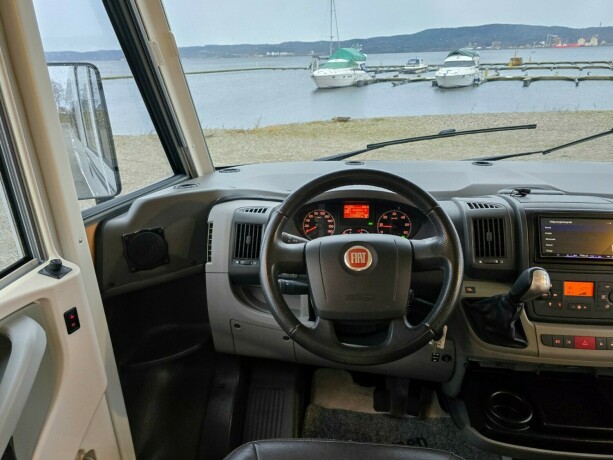 lmc-liberty-i-730-fukt-og-gasstest-diesel-2011-big-7