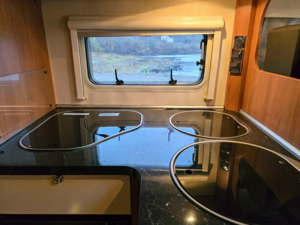 lmc-liberty-i-730-fukt-og-gasstest-diesel-2011-big-31