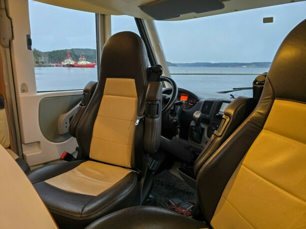 lmc-liberty-i-730-fukt-og-gasstest-diesel-2011-big-66