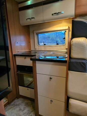 lmc-liberty-i-730-fukt-og-gasstest-diesel-2011-big-28