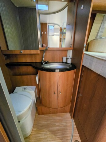 lmc-liberty-i-730-fukt-og-gasstest-diesel-2011-big-78