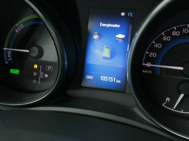 toyota-auris-elektrisitetbensin-2015-big-23