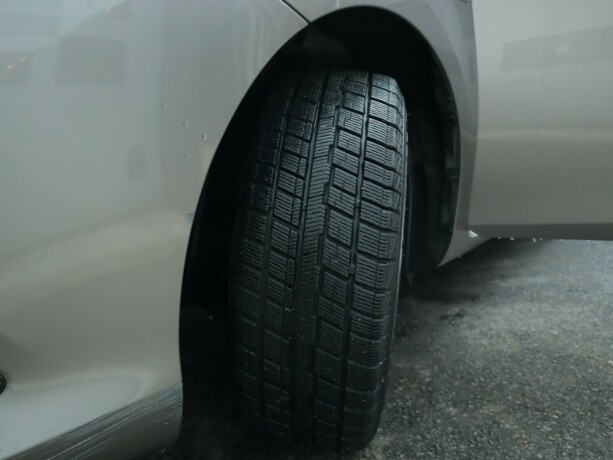 toyota-auris-elektrisitetbensin-2015-big-20