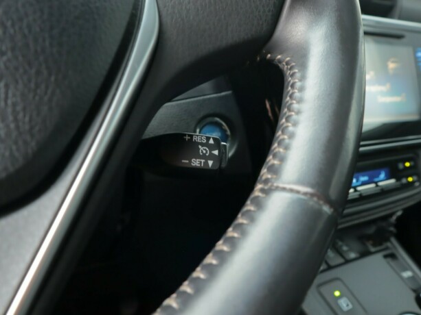 toyota-auris-elektrisitetbensin-2015-big-17