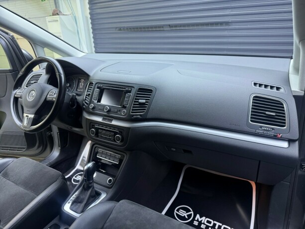 volkswagen-sharan-diesel-2012-big-11