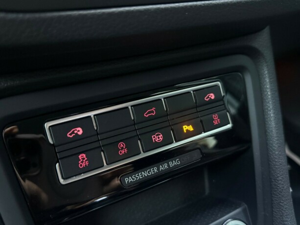 volkswagen-sharan-diesel-2012-big-24