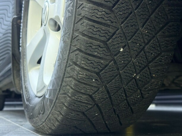 volkswagen-sharan-diesel-2012-big-8