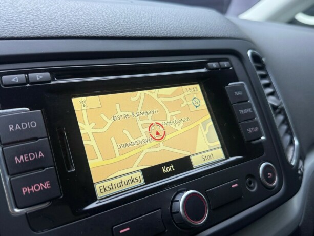 volkswagen-sharan-diesel-2012-big-18