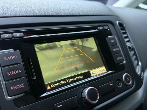 volkswagen-sharan-diesel-2012-big-19