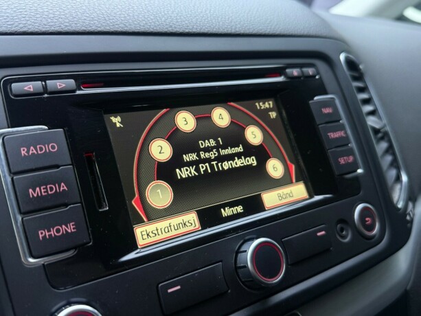 volkswagen-sharan-diesel-2012-big-21