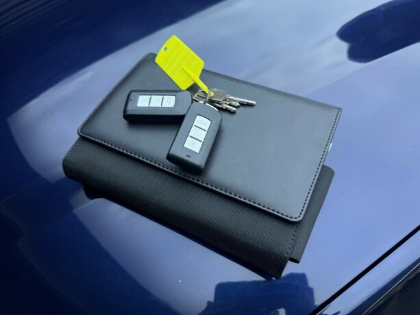 mitsubishi-outlander-elektrisitetbensin-2015-big-32