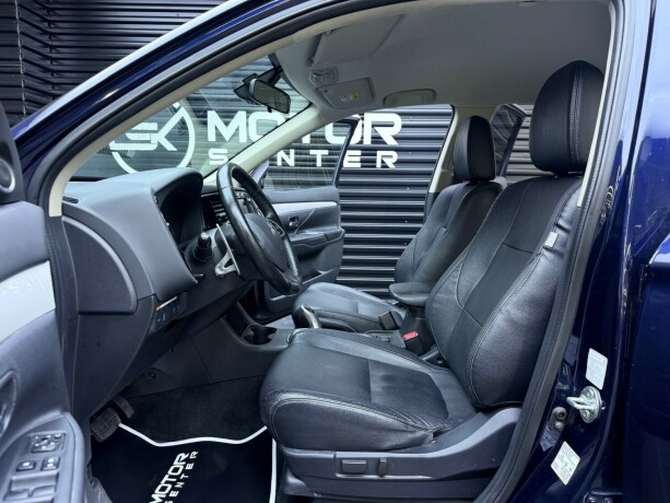 mitsubishi-outlander-elektrisitetbensin-2015-big-25