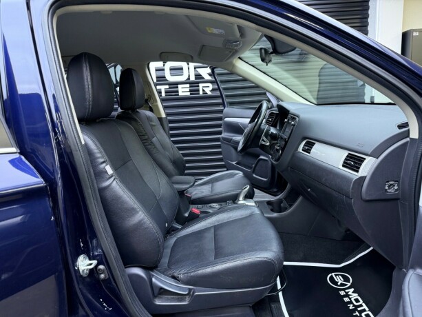 mitsubishi-outlander-elektrisitetbensin-2015-big-26