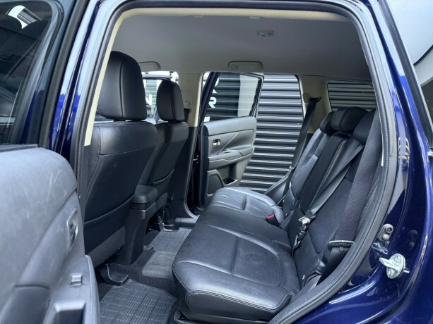 mitsubishi-outlander-elektrisitetbensin-2015-big-27