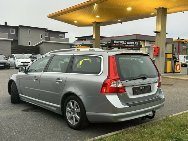 volvo-v70-diesel-2011-big-4