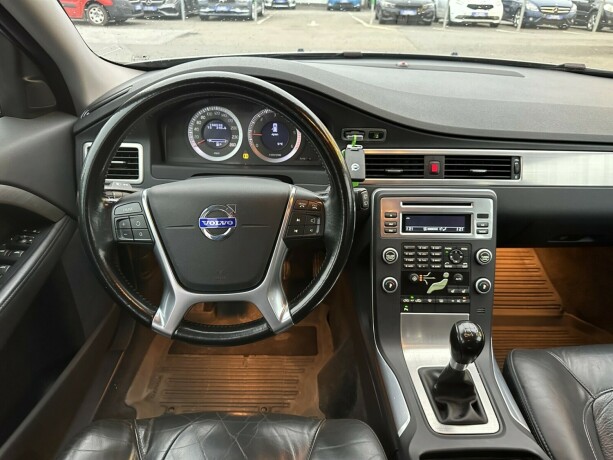 volvo-v70-diesel-2011-big-7