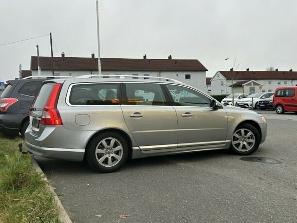 volvo-v70-diesel-2011-big-3