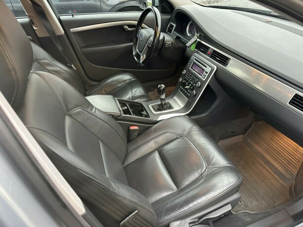 volvo-v70-diesel-2011-big-10