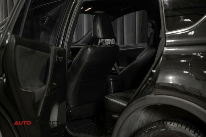 toyota-rav4-elektrisitetbensin-2017-big-15