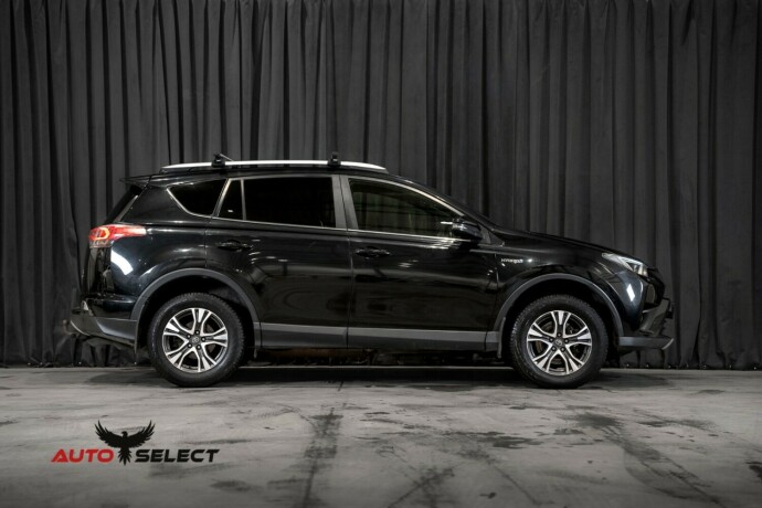 toyota-rav4-elektrisitetbensin-2017-big-12