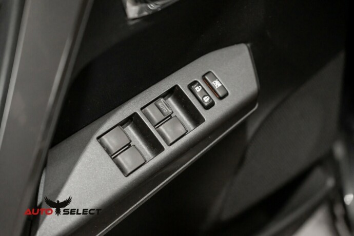 toyota-rav4-elektrisitetbensin-2017-big-21