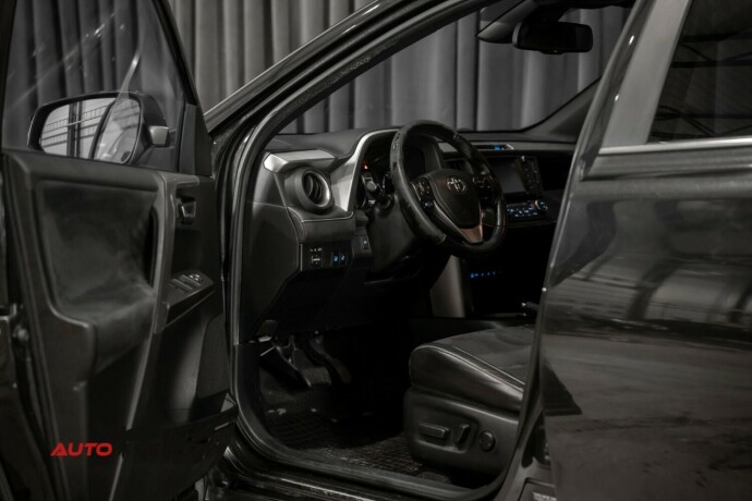 toyota-rav4-elektrisitetbensin-2017-big-20