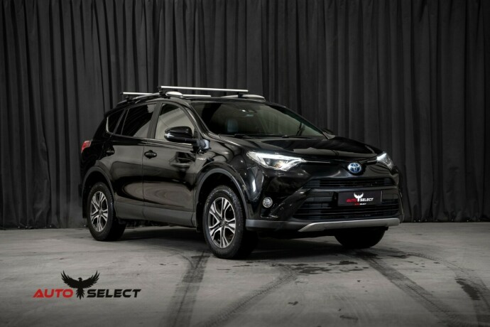 toyota-rav4-elektrisitetbensin-2017-big-3