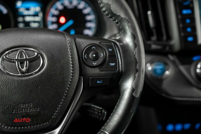 toyota-rav4-elektrisitetbensin-2017-big-30