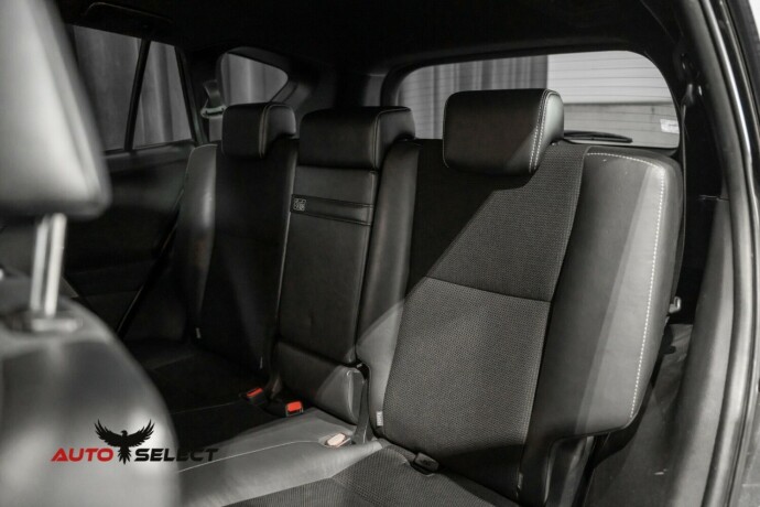 toyota-rav4-elektrisitetbensin-2017-big-16