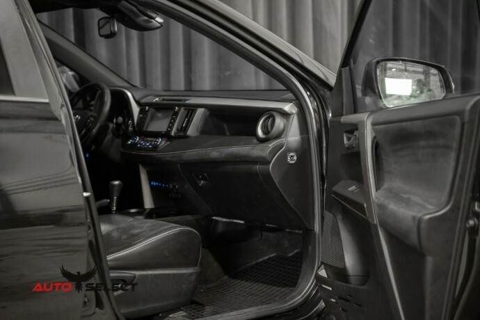 toyota-rav4-elektrisitetbensin-2017-big-17