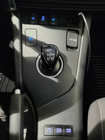 toyota-auris-elektrisitetbensin-2016-big-19