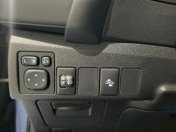 toyota-auris-elektrisitetbensin-2016-big-22