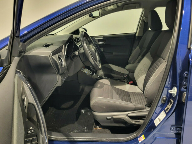 toyota-auris-elektrisitetbensin-2016-big-10