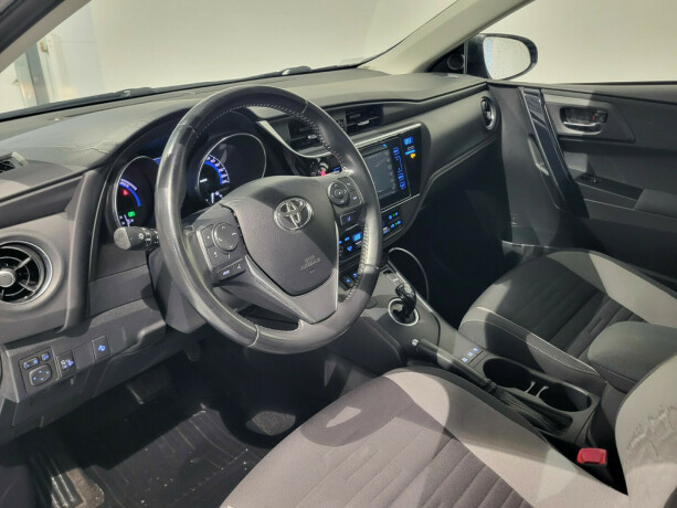 toyota-auris-elektrisitetbensin-2016-big-11