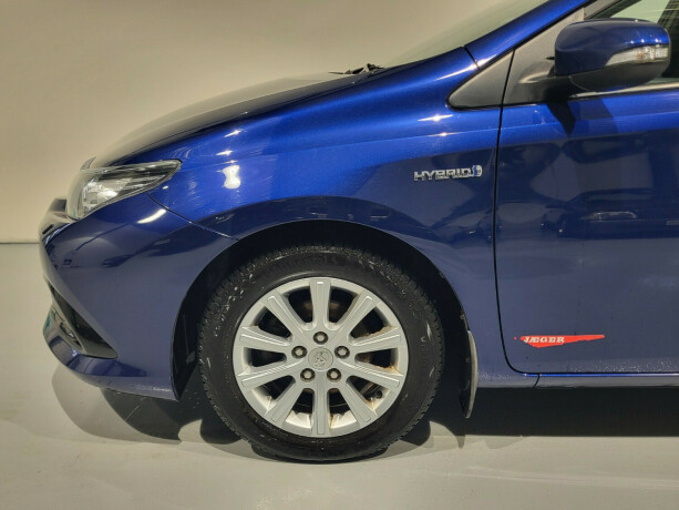 toyota-auris-elektrisitetbensin-2016-big-4