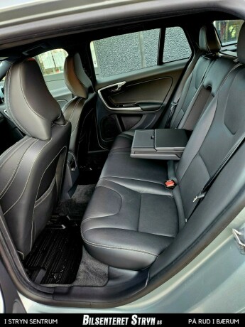 volvo-v60-elektrisitetdiesel-2018-big-14