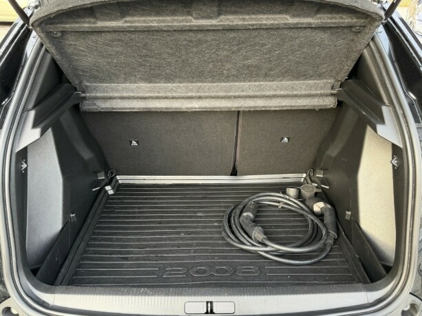 peugeot-e-2008-elektrisitet-2022-big-19