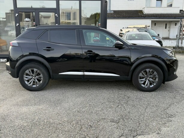 peugeot-e-2008-elektrisitet-2022-big-5