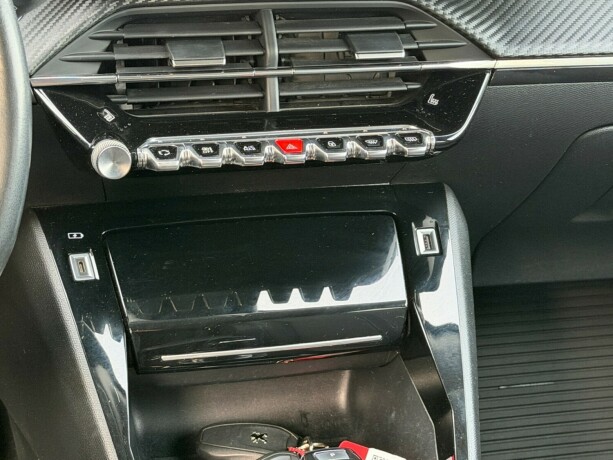 peugeot-e-2008-elektrisitet-2022-big-9