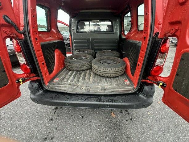 peugeot-partner-diesel-2016-big-10