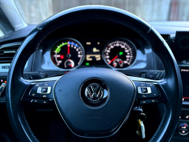 volkswagen-golf-elektrisitet-2016-big-11