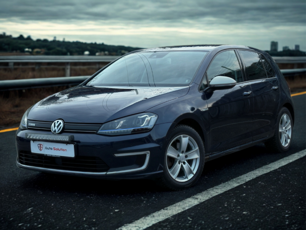 volkswagen-golf-elektrisitet-2016-big-0