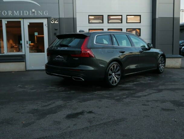 volvo-v60-elektrisitetbensin-2019-big-1