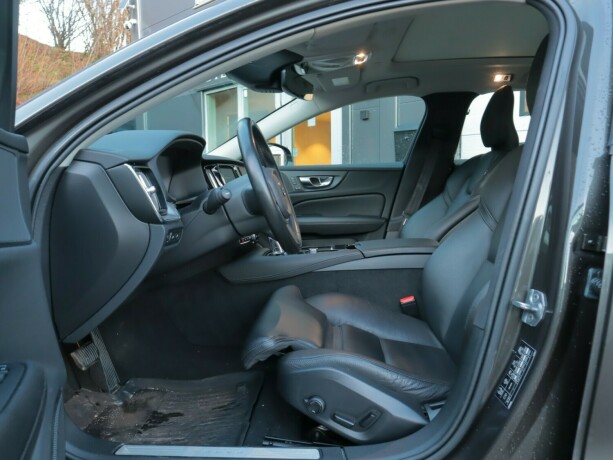 volvo-v60-elektrisitetbensin-2019-big-6