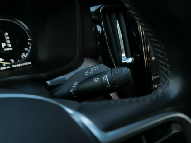 volvo-v60-elektrisitetbensin-2019-big-21