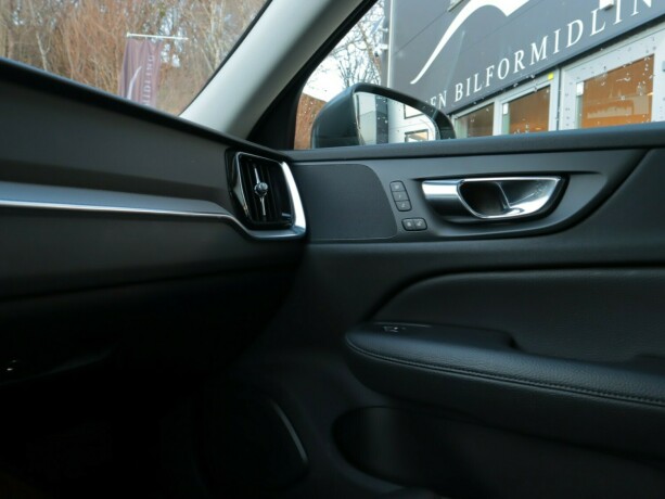 volvo-v60-elektrisitetbensin-2019-big-17