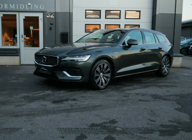 volvo-v60-elektrisitetbensin-2019-big-0