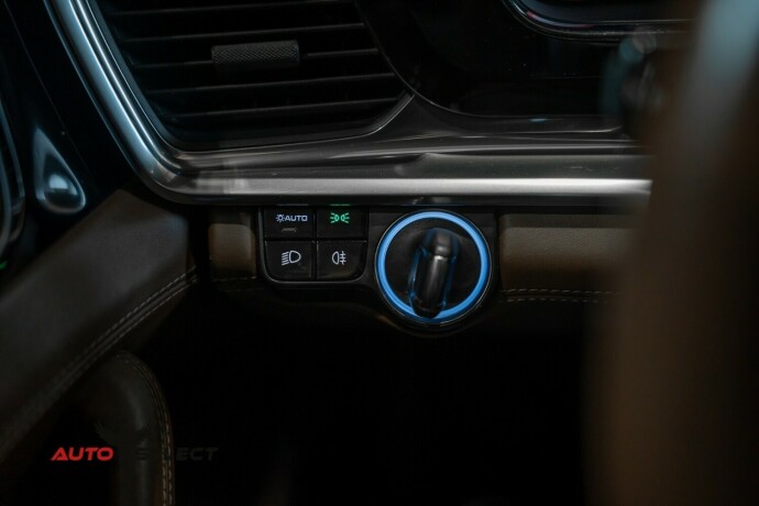 porsche-panamera-elektrisitetbensin-2018-big-38