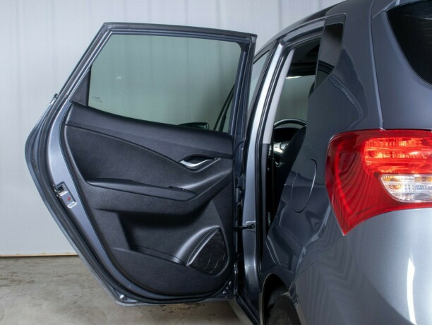 hyundai-ix20-bensin-2011-big-23