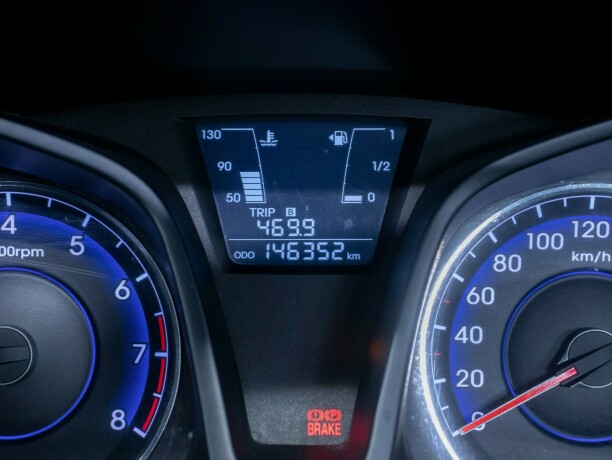 hyundai-ix20-bensin-2011-big-28